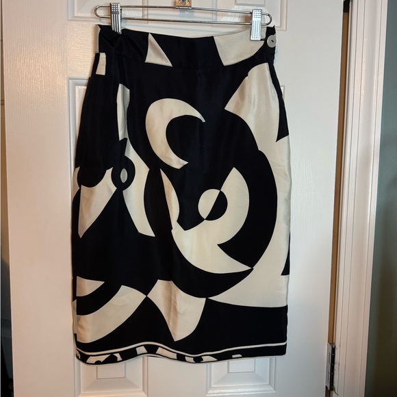 Emilio Pucci Dresses & Skirts - Emilio Pucci Black and Cream Silk Pencil Skirt